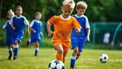 27岁日本新星在英超绽放光芒：惊艳一幕，独中两元，现场观众沸腾！