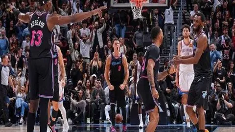 曼联38轮惊险逆转富勒姆，德赫亚神扑救点桑乔B费立功！红魔赛季末战跃升至联赛第三位！